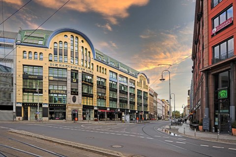 Hackesche Hoefe building at Hackischer Markt in the early morning