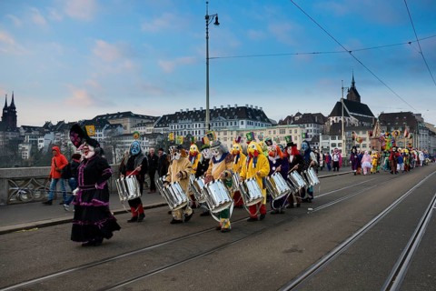 Dressed-up musicians at the Morgenstraich