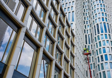Maintenance work on the lantern in front of the Upper West high-rise