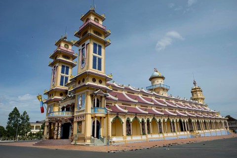 Cao Dai temple