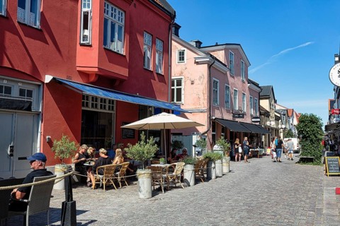 Restaurants with tourists in the pedestrian zone