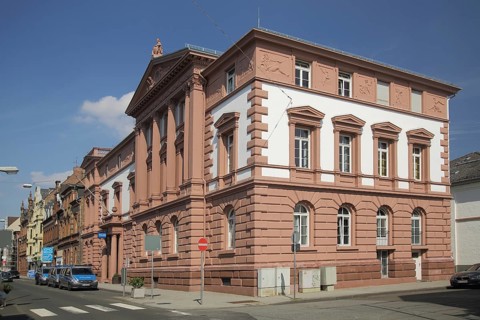 Former Biebrich town hall and present police station in Biebrich