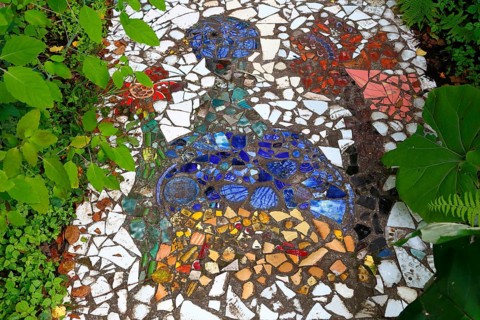 Walkway paved with broken pottery