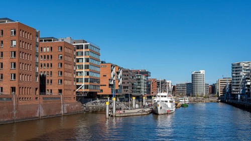 Sandtorhafen with the traditional ship harbour at Sandtorkai