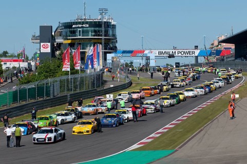 Three minutes to the start