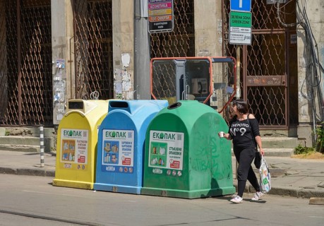 Rubbish bins