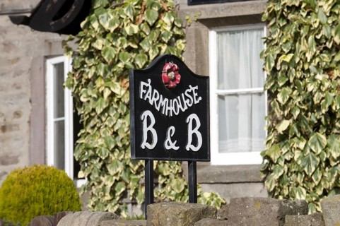 'Farmhouse B & B' bed and breakfast sign