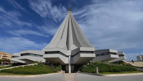 Santuario della Madonna delle Lacrime