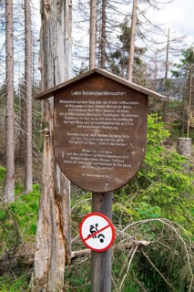 Signpost on the Torfhausmoor hiking trail