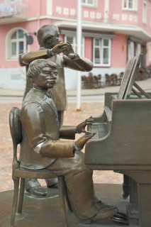 Detail with flute player and piano player from the Musikantenbrunnen