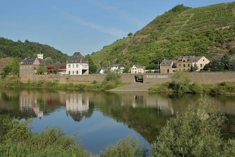 View of Kobern-Gondorf with moated castle Oberburg Schloss von der Leyen