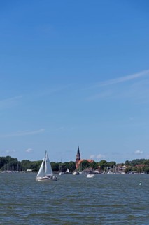 Sailing boat