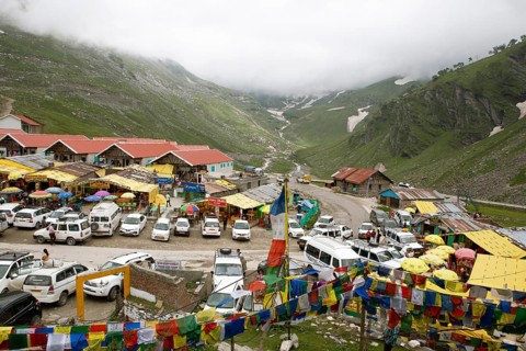 Rest area at Rohtang Pass