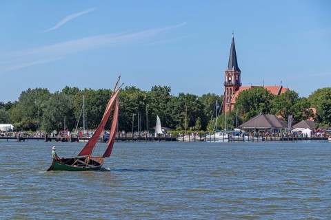 Sailing boat