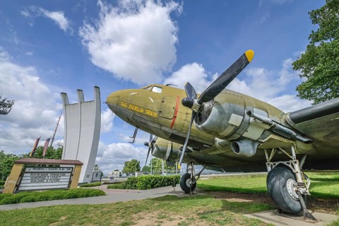 Sultana Bomber Douglas C-47 Dakota