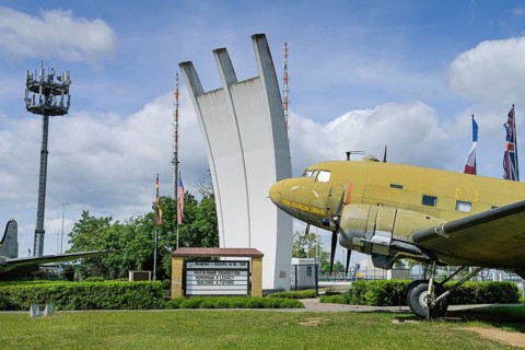Sultana Bomber Douglas C-47 Dakota