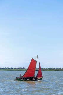 Sailing boat