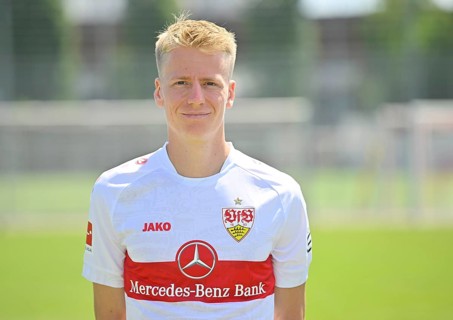 Chris Fuehrich VfB Stuttgart Portraittermin VfB Stuttgart 2022 2023 Licence Player Football 1. Bundesliga Men GER Stuttgart 05. 07. 2022