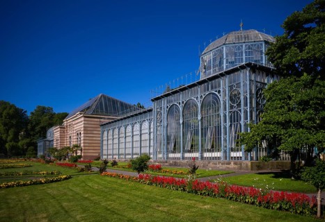 Moorish country house with garden