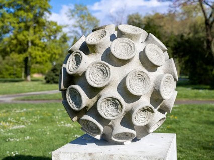 Sculpture 'Music Virus' by Carnel Hutter