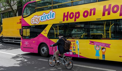 Buses and cyclists in Berlin traffic