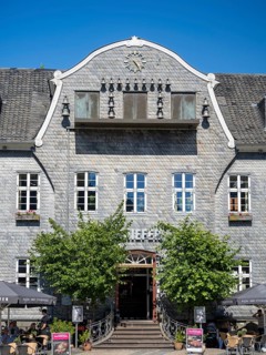 Kaiserringhaus with slate facade