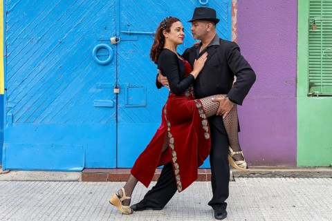Tango dancers