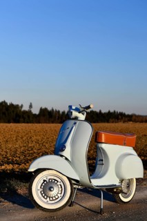 Vespa V 50