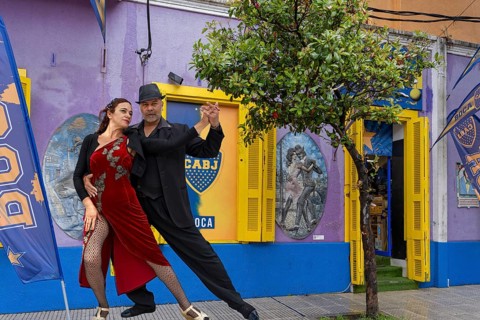 Tango dancers