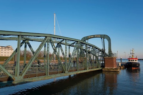 Nassau bridge in Nassau harbour or pontoon harbour