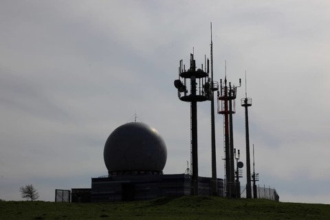 Radio relay station