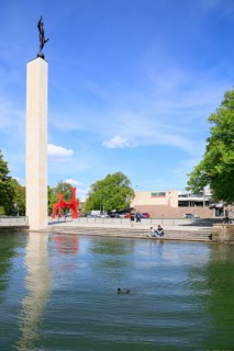 Kurt-Schwitters-Platz with Torch Runners and Sprengel Museum