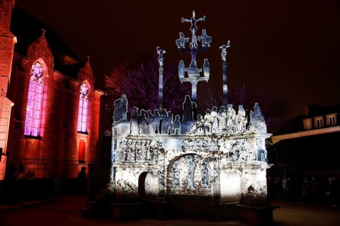 Christmas light projections on the Calvary of Plougastel-Daoulas next to the church of Saint Pierre