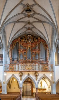 Organ prospect from 1724 with organ from 2000 in the collegiate parish church of St. Philipp and Jakob