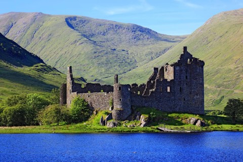 Kilchurn Castle Ruin overlooking Loch Awe