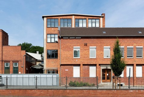 Factory facilities of the belt and strap weaving mill Gueth & Wolf