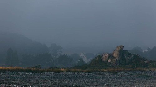 Early morning on the beach of Port Blanc