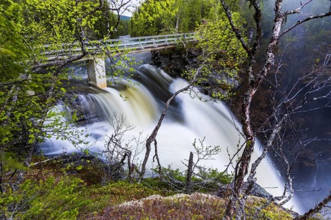 Waterfall Haellingsafallet, nationalpark Lierne