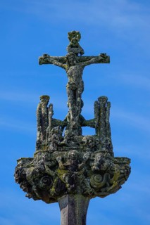 Jesus on the Cross, Calvary Calvaire Crucifixion Group on the Triumphal Arch