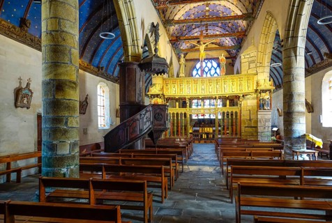 Enclosed parish Enclos paroissial, interior Saint-Yves church