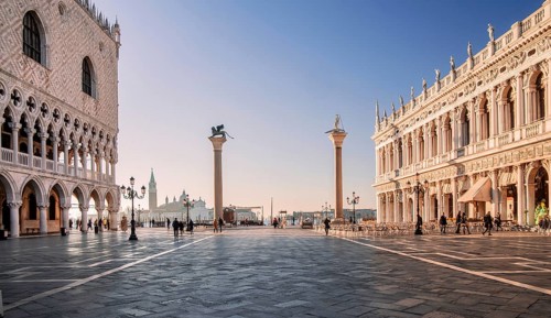 Piazzetta with Doge's Palace and Biblioteca Marciana in front of San Giorgio Island, Venice