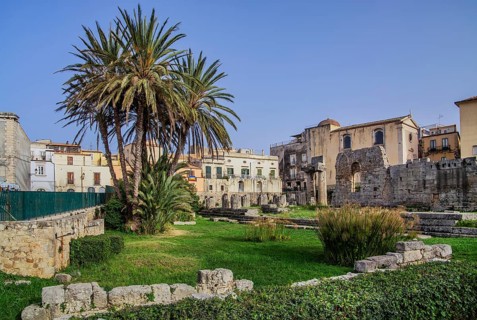 Greek temple of Apollo at the entrance to the old town, Syracuse