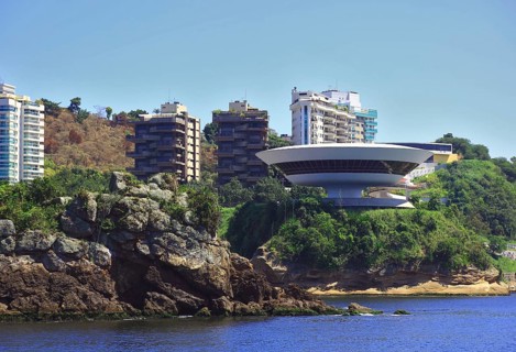 Museu de Arte Contemporanea de Niteroi, museum for contemporary art in Niteroi in the immediate vicinity of Rio de Janeiro