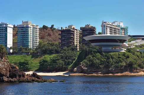Museu de Arte Contemporanea de Niteroi, Museum of Contemporary Art in Niteroi in close proximity to Rio de Janeiro