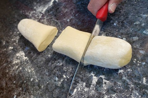 Swabian cuisine, preparing steam noodle burgers
