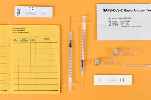 Concept for lift of restrictions for people with corona virus vaccination or negative test with certificate of vaccination, travel passport