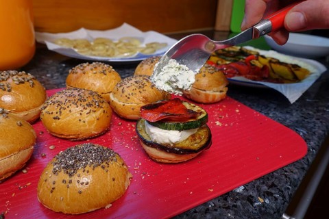 Swabian cuisine, preparation steam noodle burger