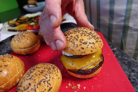 Swabian cuisine, preparation steam noodle burger