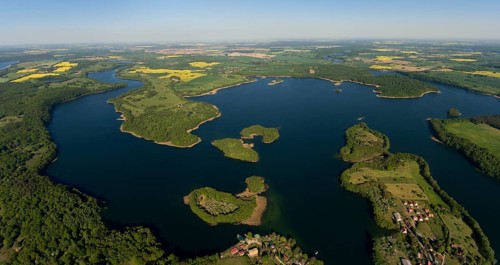 Carwitz Lake with Bohnenwerder peninsula and Bollenwerder, Steinwerder