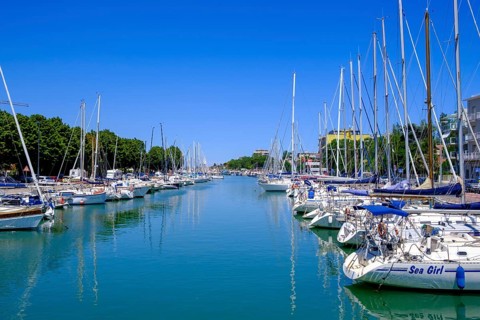 Port, sailing boats